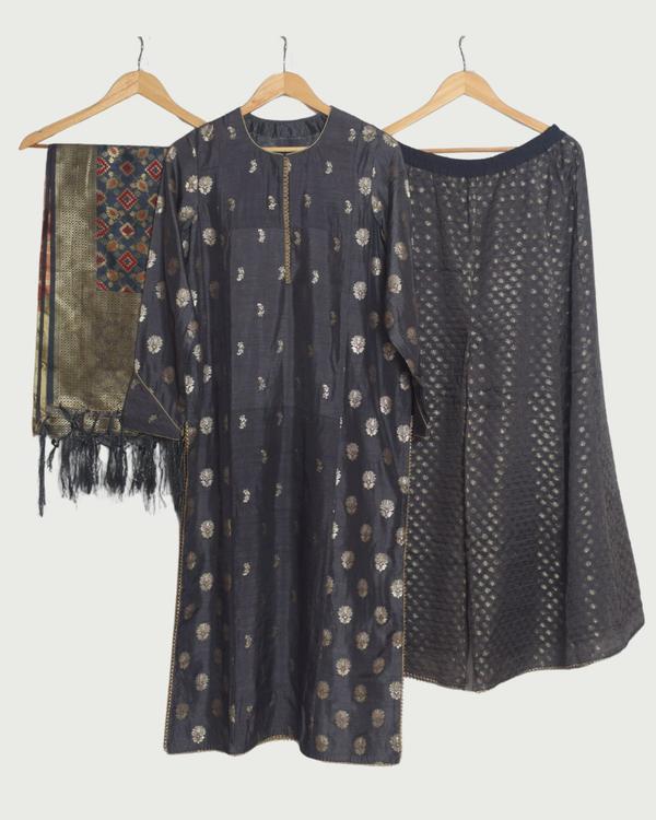 Colours & Curves Charcoal Grey Banarasi Kurta & Pant Set with Dupatta, Unused